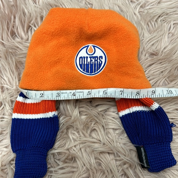 Oilers Hockey Sockey - Picture 4 of 7